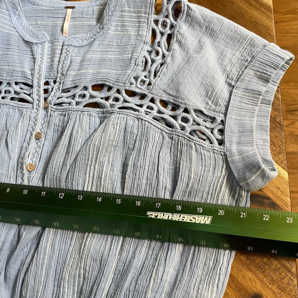Free‎ People Top Cedar Striped Lace Trim Pullover Sz L Blue Cutouts Cropped - Picture 6 of 8